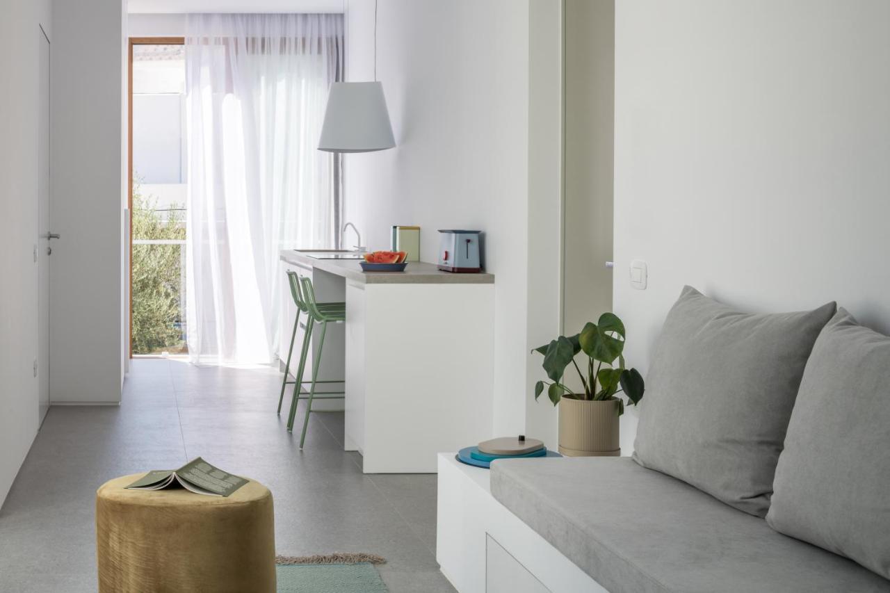 Villa Mimaze Minimalist Living 伊罗达 外观 照片